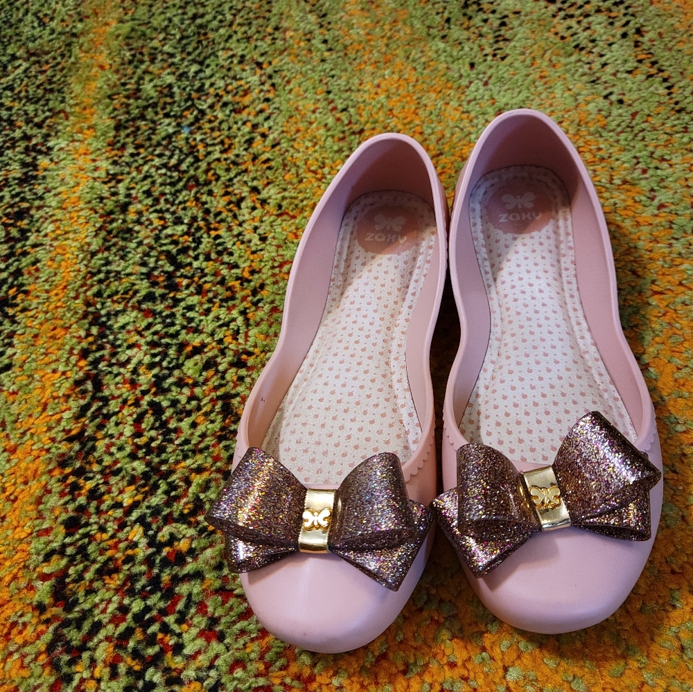 Shoes - Picture 2 of 2